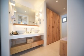 Myconian Crown Suites