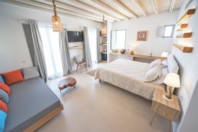 Myconian Crown Suites