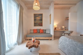 Myconian Crown Suites