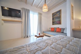 Myconian Crown Suites