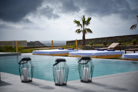 Myconian Crown Suites