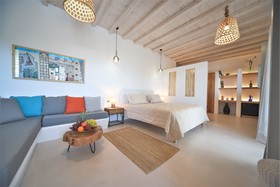 Myconian Crown Suites