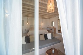 Myconian Crown Suites
