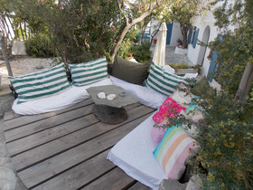 Studios & Suites Rania