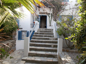 Studios & Suites Rania