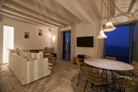 Villa Moonflower