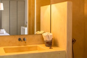 Villa Ortus White