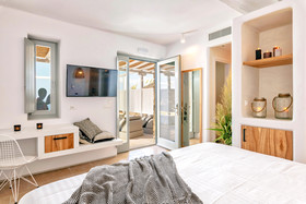 Mykonos Bliss Cozy Suites
