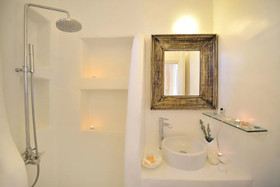 Pantheon Luxury Suites