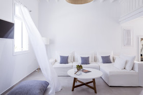 Pietra E Mare - Mykonos Moments