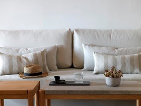 Bill & Coo Suites & Lounge