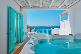Bill & Coo Suites & Lounge