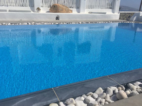 Flaskos Suites