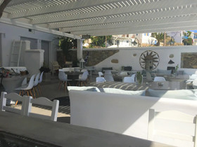 Flaskos Suites