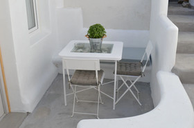 Flaskos Suites