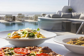Flaskos Suites
