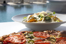 Flaskos Suites