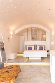 Flaskos Suites