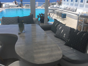 Flaskos Suites