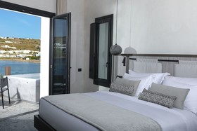 Aeonic Suites & Spa Mykonos