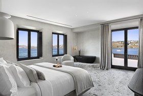 Aeonic Suites & Spa Mykonos