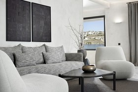 Aeonic Suites & Spa Mykonos