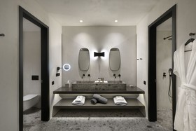 Aeonic Suites & Spa Mykonos