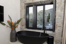 Aeonic Suites & Spa Mykonos