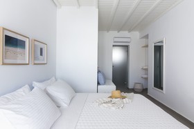 Amperian Mykonos Suites