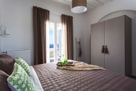 Amperian Mykonos Suites