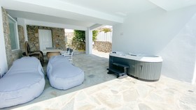 Amperian Mykonos Suites