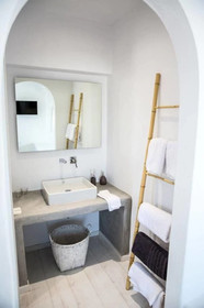 Bellou Suites