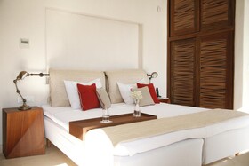 Belvedere Mykonos - Waterfront Villa & Suites