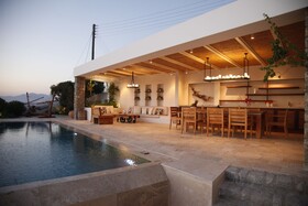 Belvedere Mykonos - Waterfront Villa & Suites