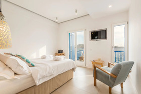 Bluetopia Suites