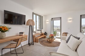 Ionic Suites