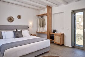 Ionic Suites
