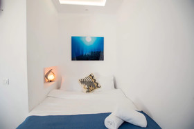 Jonaz Rooms & Suites