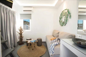 Jonaz Rooms & Suites