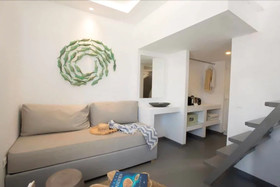 Jonaz Rooms & Suites