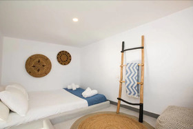 Jonaz Rooms & Suites