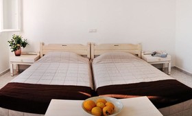 Loukas Pension