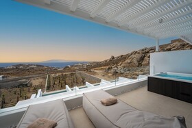 Muse Of Mykonos