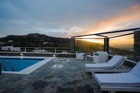 Mykonos Pro Care Suites