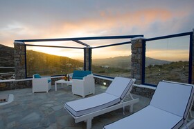Mykonos Pro Care Suites