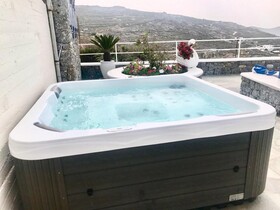 Mykonos Pro Care Suites