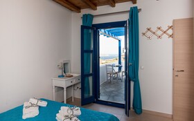 Mykonos Pro Care Suites
