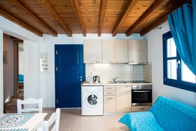 Mykonos Pro Care Suites