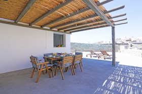 Nikoi Villas