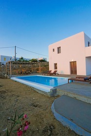 Nikoi Villas